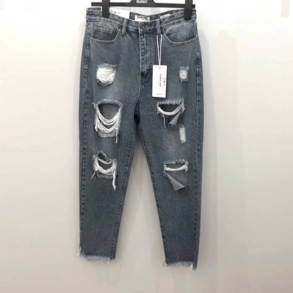 Skinny Fries Woman’s High Waisted Distressed Blue Denim Mom Jeans NWT Sz 9 30W